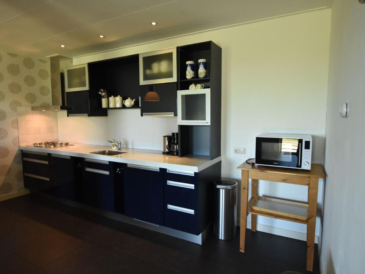Rural Holiday Home With A Lovely Sunny Terrace Workum Extérieur photo